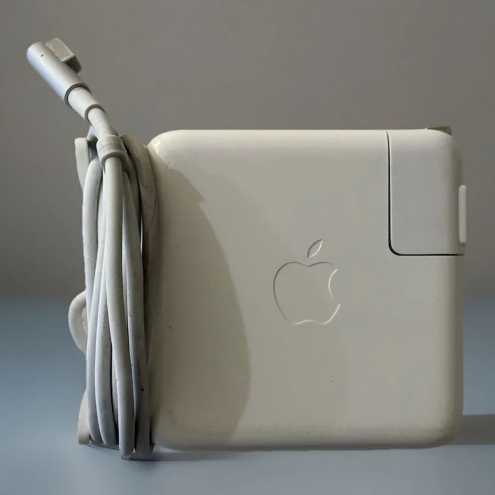 Apple Authentic MacBook Pro 60W MagSafe Power Adapter Charger A1344 A/12378EA